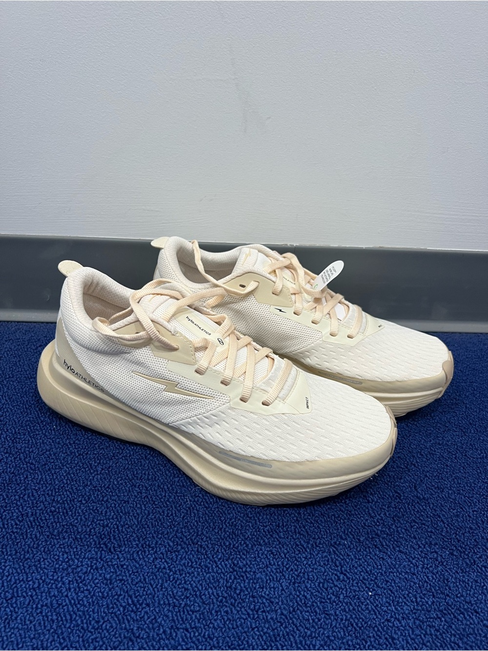 NWT Hylo Athletics Neutral Ivory Running Sneakers | US M 10 | US W 11.5